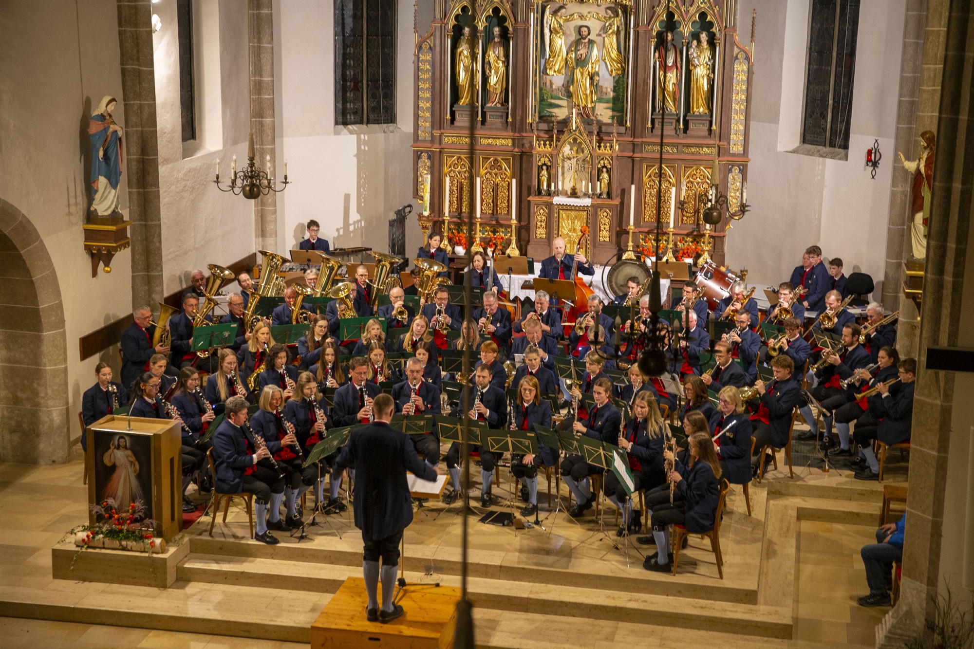 Die Trachtenmusikkapelle Bad Leonfelden begeisterte bei ihrem Benefizkonzert zugunsten der Bründlkirche. Foto: beha-pictures